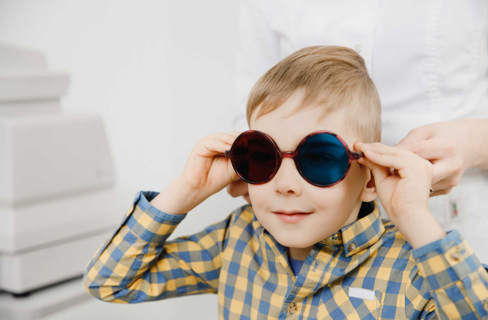 Comprehensive Eye Exam vs. Routine What’s the Difference?
